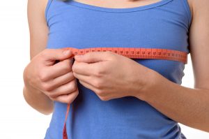 Lee más sobre el artículo Mamoplastia de reducción: la solución para disminuir el tamaño de tus pechos